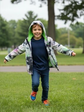 (ANY 2/$25) NIKE JUST DO IT Paint Splatter Lightweight Jacket  7, (6 to 7 Years)